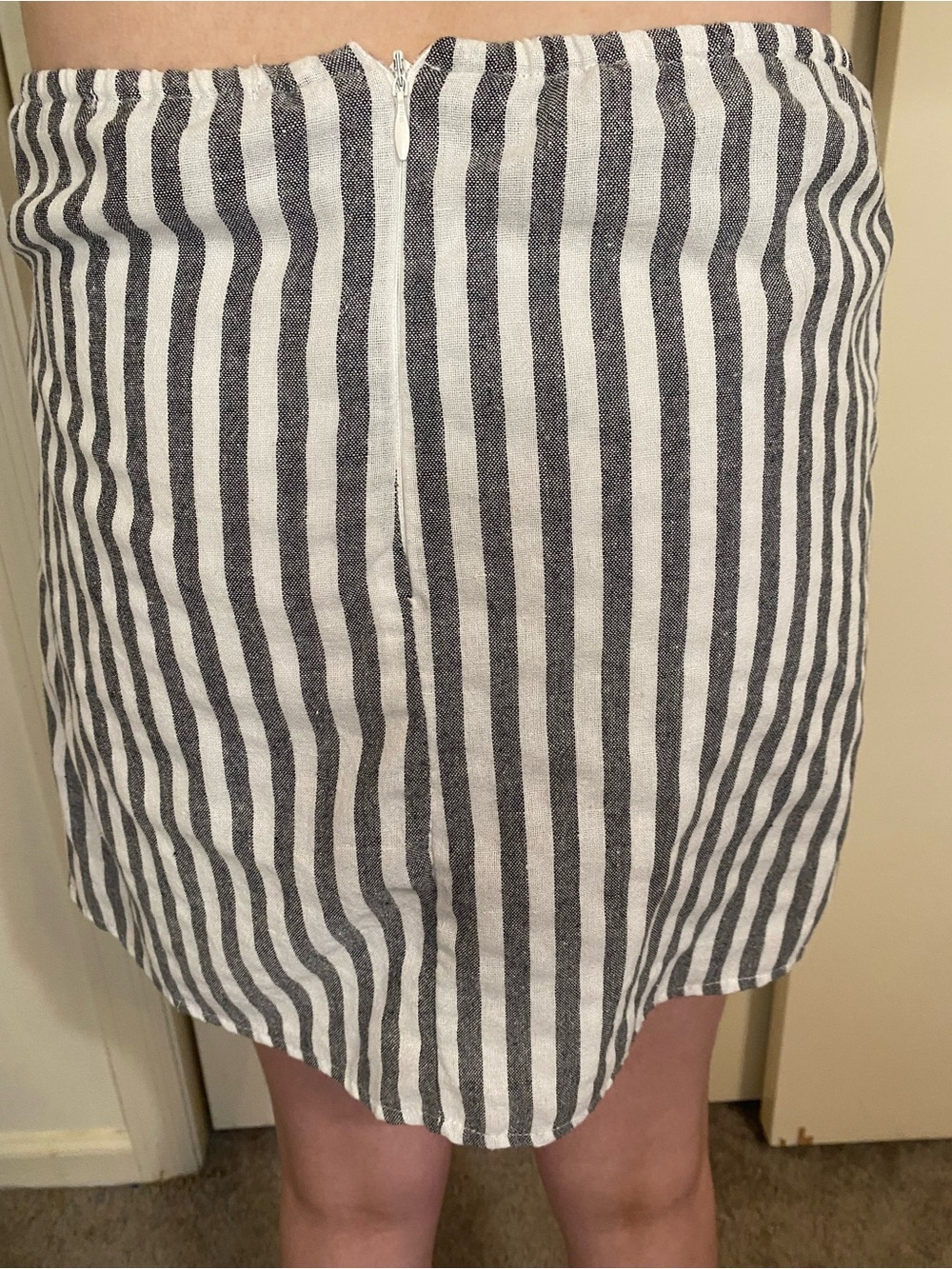 FAVLUX White and Gray Vertical Stripe Tie-Front Linen Mini Skirt size small - Picture 5 of 8